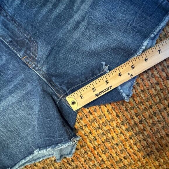 Kut from‎ the Kloth | Women's High-Rise Denim Shorts - Innovation, Size 4 - Picture 10 of 12